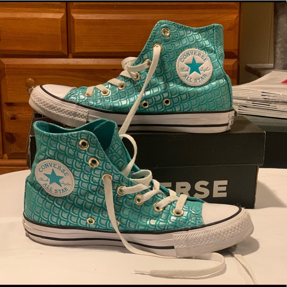 Girls Converse Limited Edition
